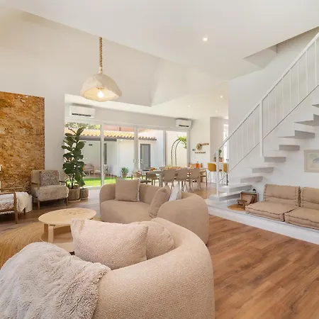 Whome Luxurious With Private Pool Апартаменты Оэйраш