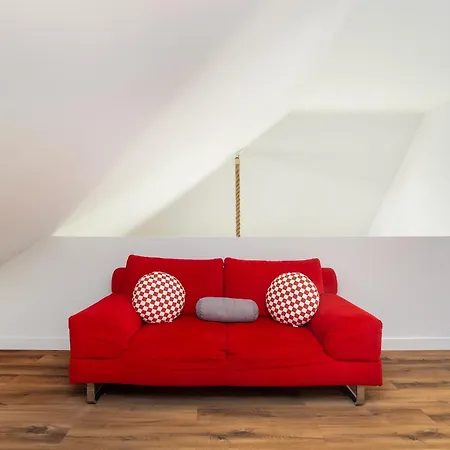 Апартаменты Whome Luxurious With Private Pool Оэйраш